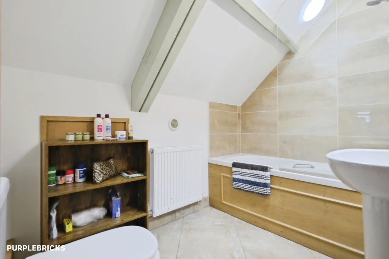 Higher Street, Blandford Forum, DT11, photo 15