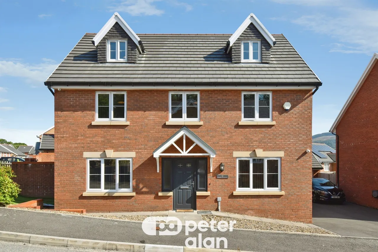 5 bed house for sale, Rhodfa Cae Uchel Aberdare, CF44