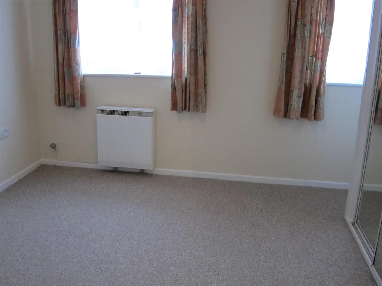 Pond Road, Egham, Surrey, TW20 8BA, photo 5