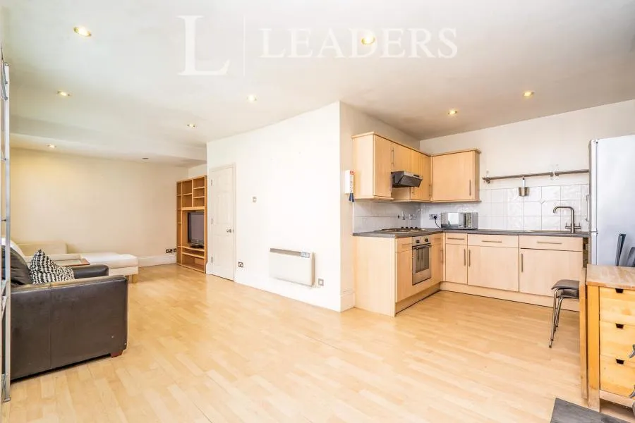 Royal Crescent Road, Southampton, SO14, photo 9