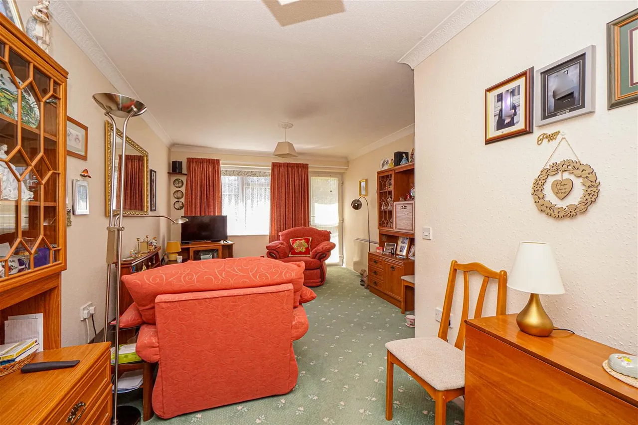 Osbern Close, Bexhill-On-Sea, photo 10