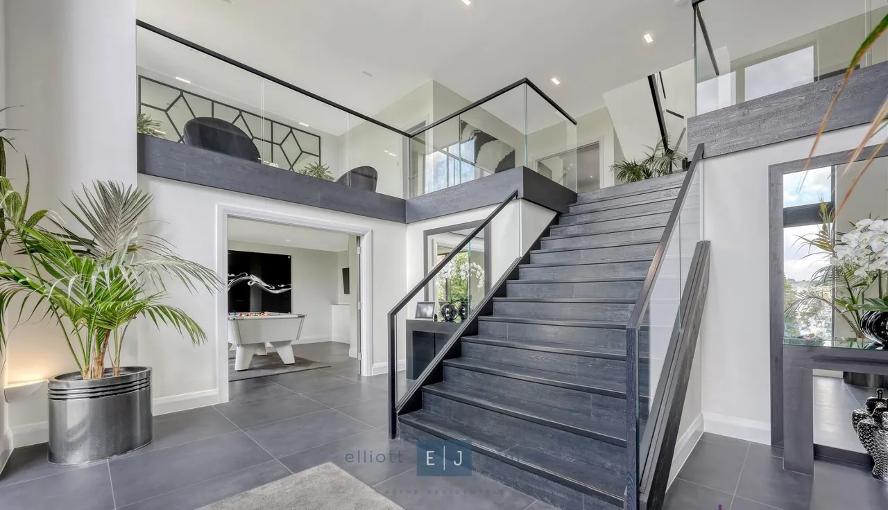 Eleven Acre Rise, Loughton, photo 5