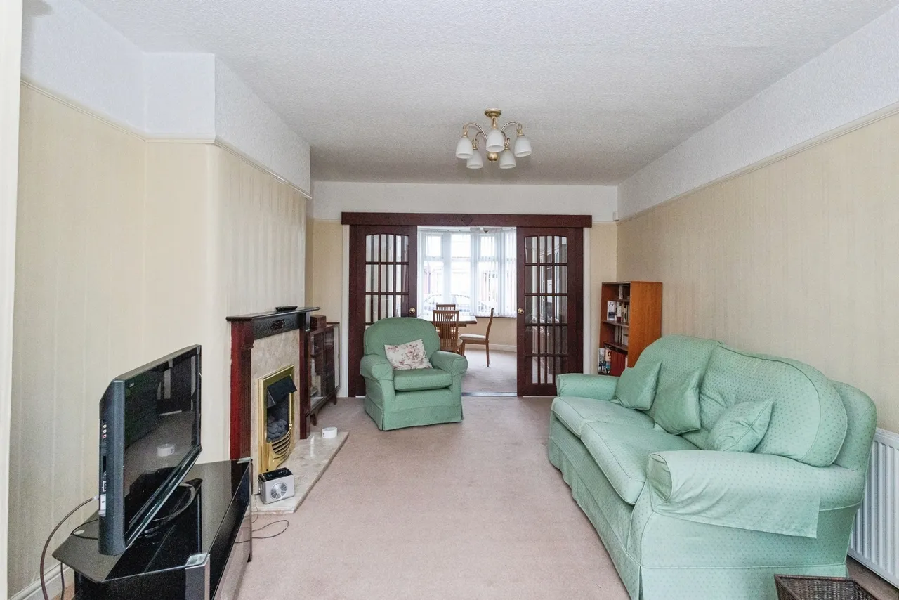 Homestead Crescent, Manchester, Greater Manchester, M19, photo 2