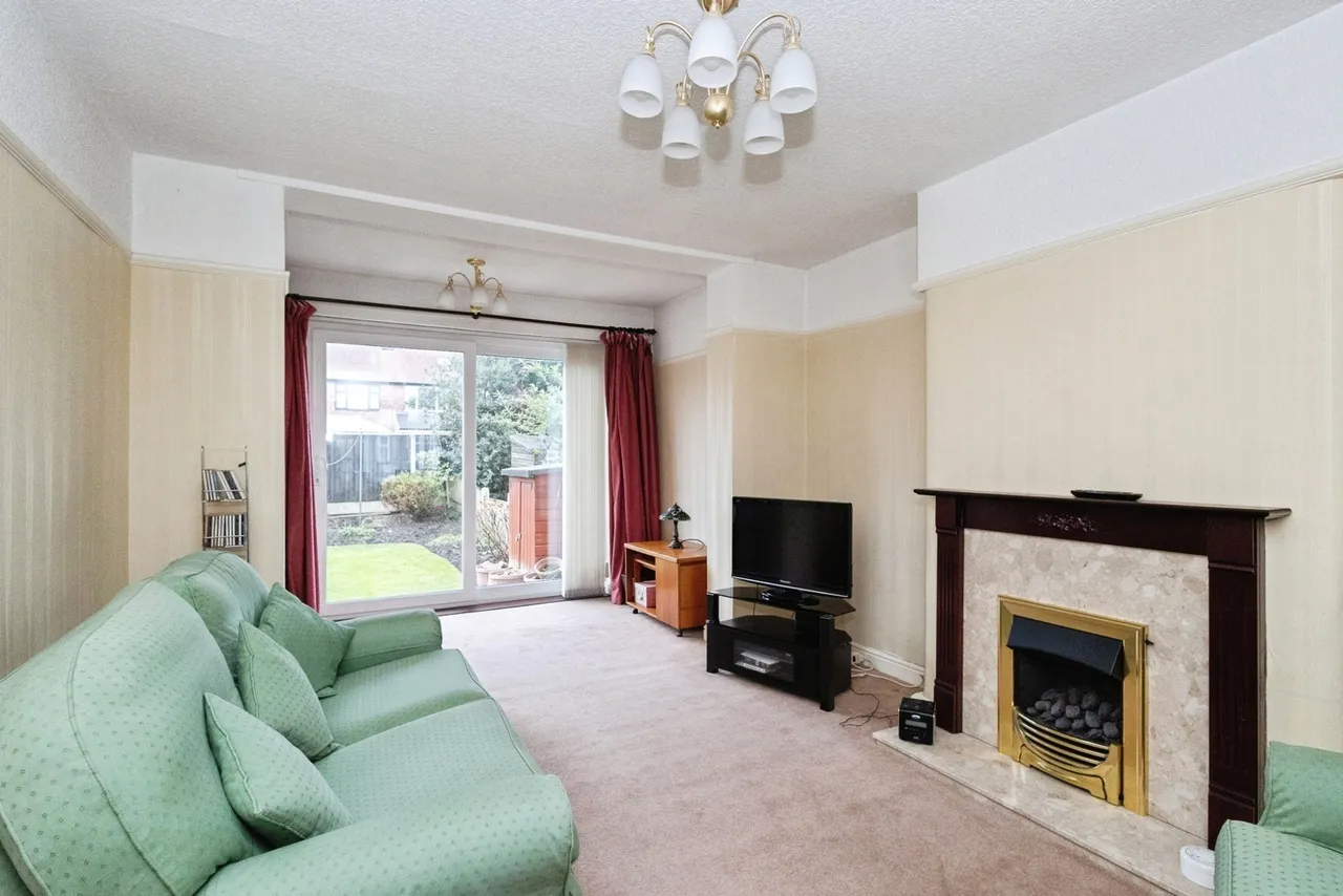 Homestead Crescent, Manchester, Greater Manchester, M19, photo 3