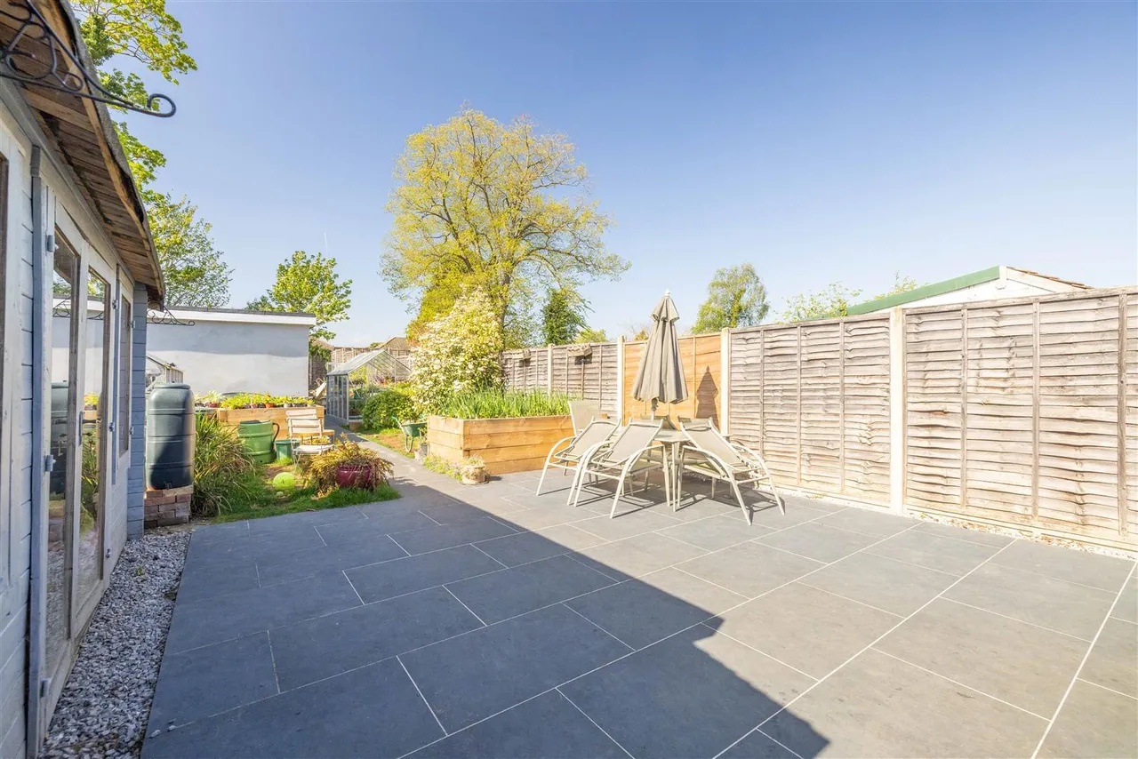 Grove Close, Old Windsor, Windsor, SL4 2LY, photo 19