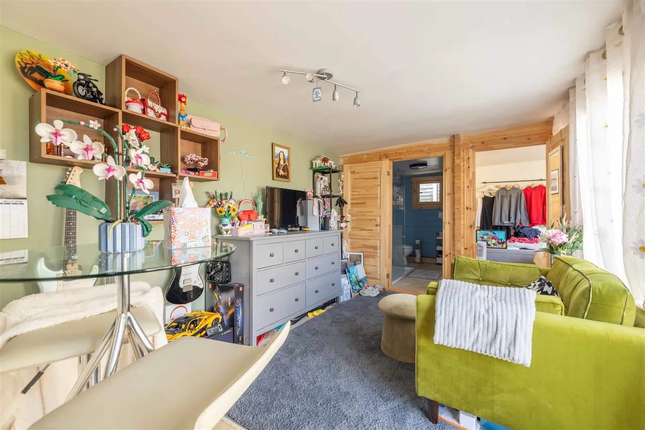 Grove Close, Old Windsor, Windsor, SL4 2LY, photo 27