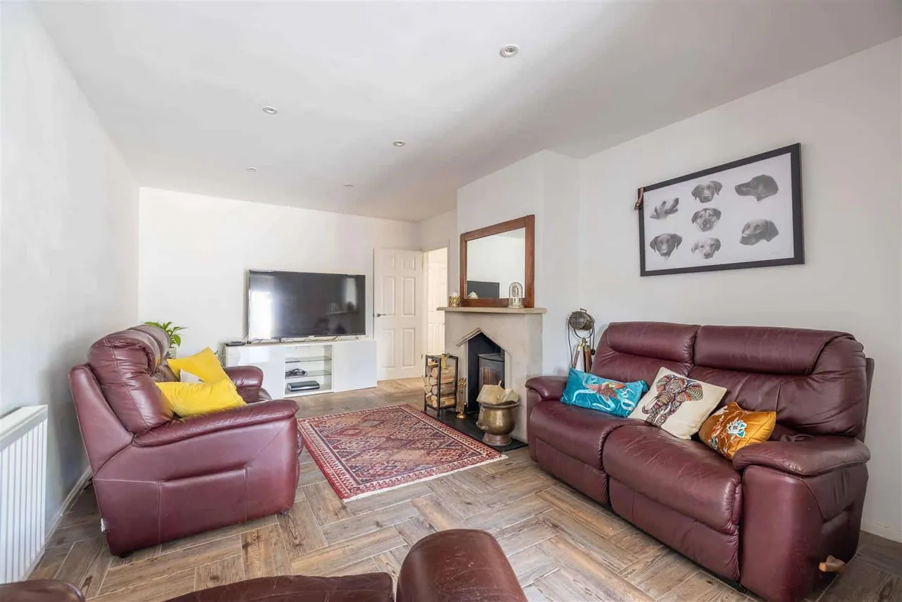 Grove Close, Old Windsor, Windsor, SL4 2LY, photo 5