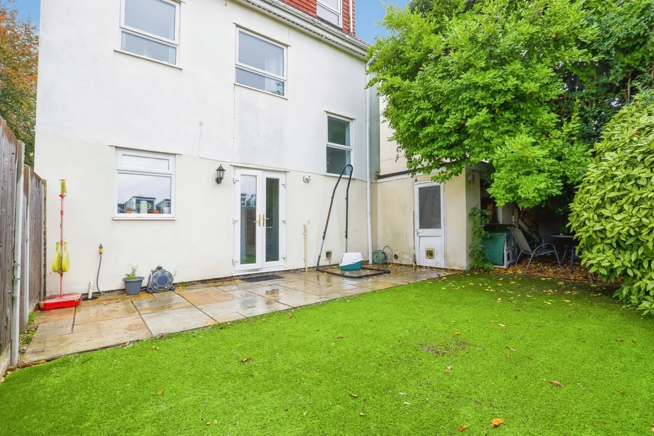 Maidstone Road, Rochester, ME1, photo 2