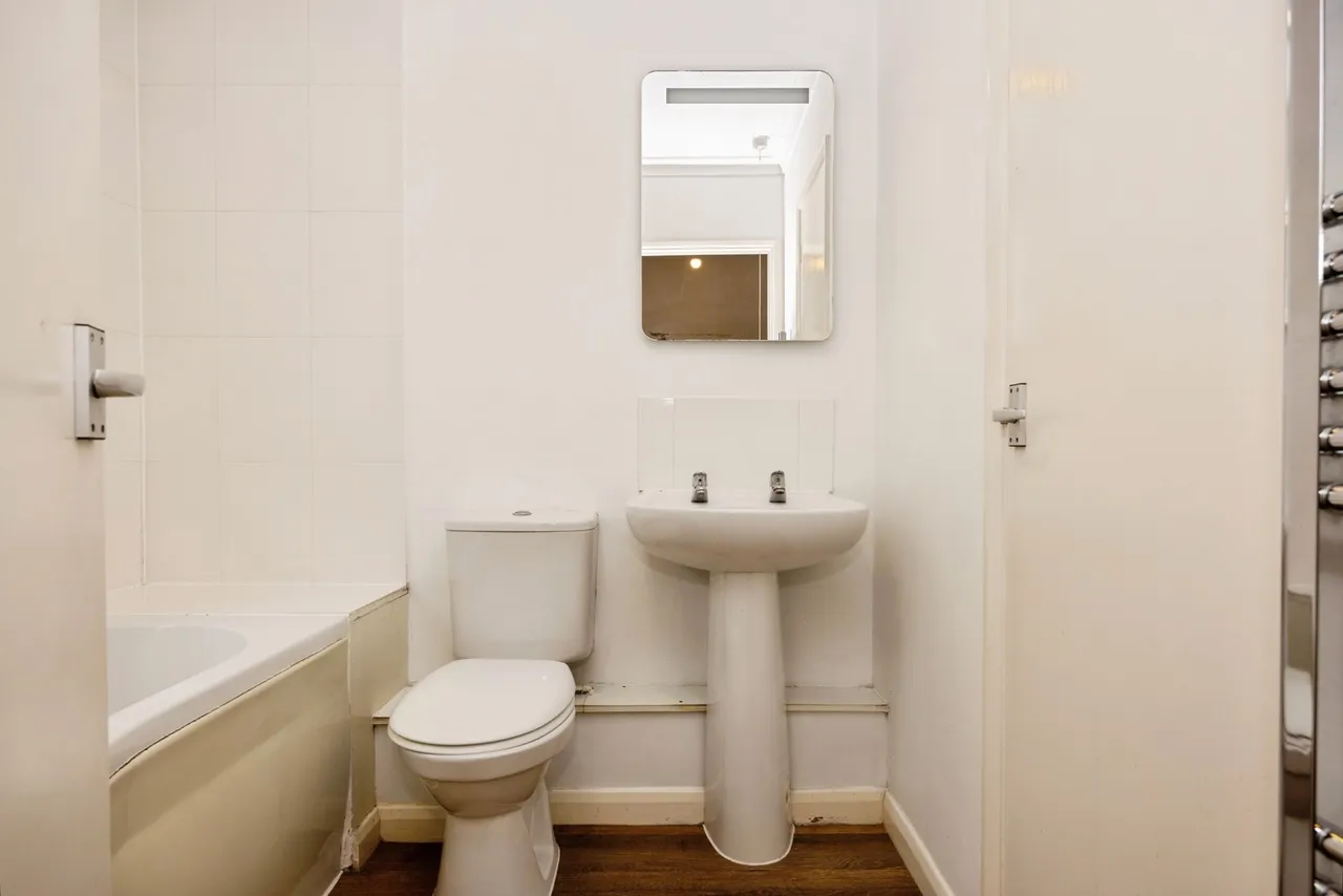 Martyr Road, Guildford, GU1, photo 39