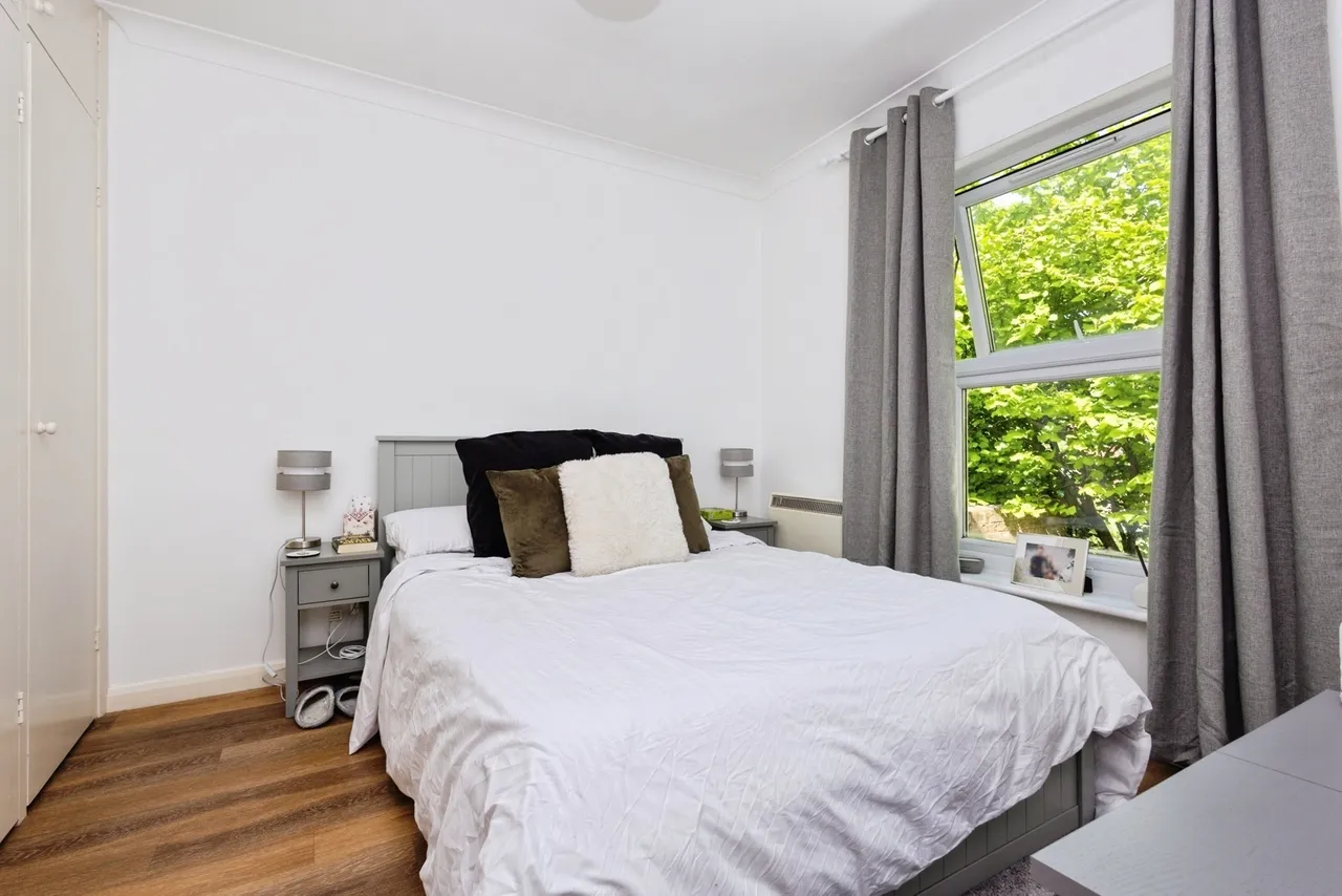 Martyr Road, Guildford, GU1, photo 18