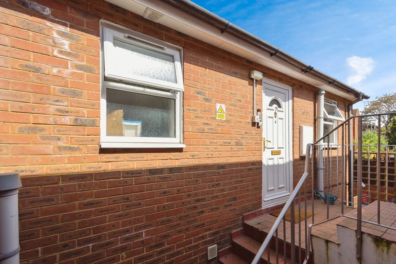 Martyr Road, Guildford, GU1, photo 27