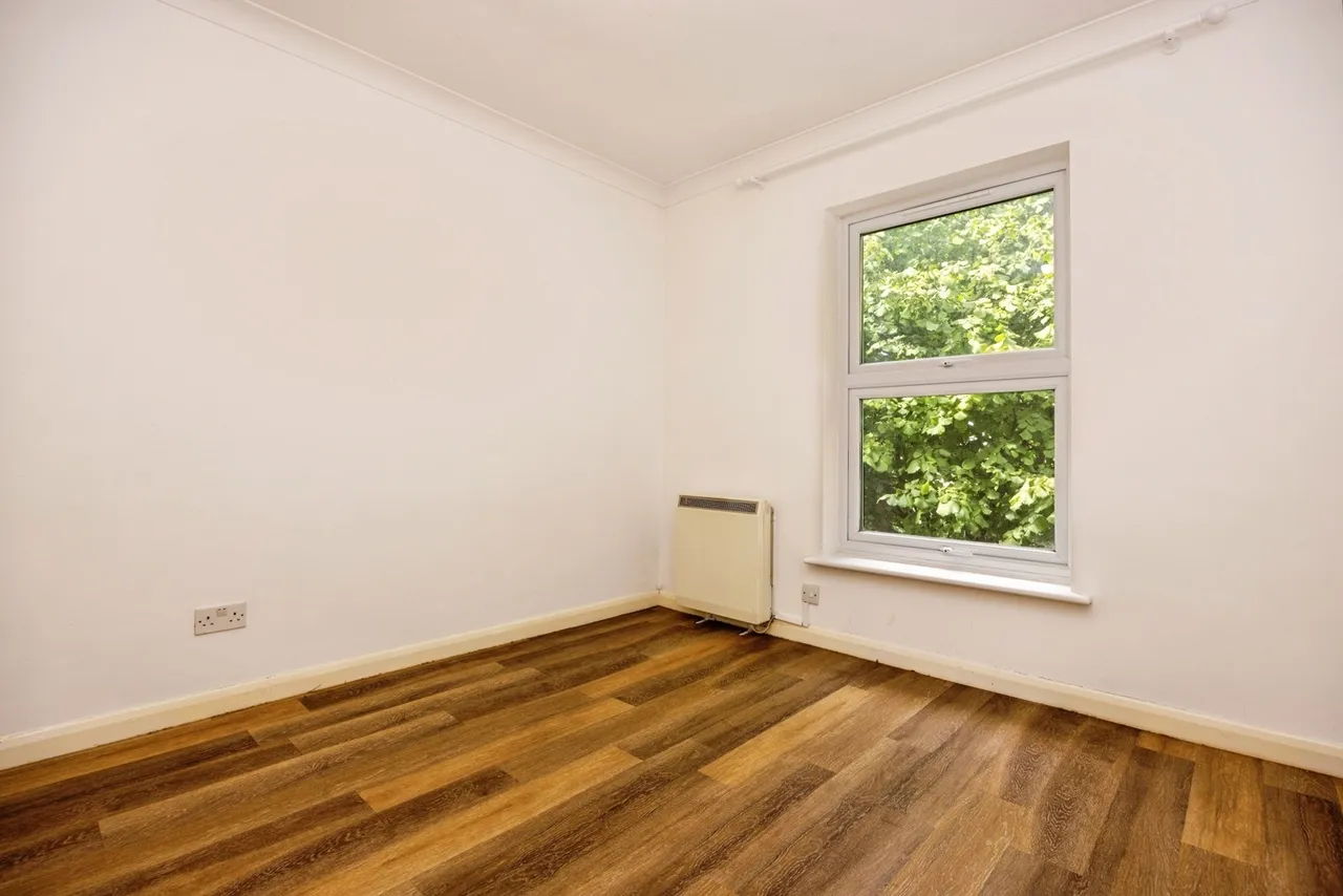 Martyr Road, Guildford, GU1, photo 40