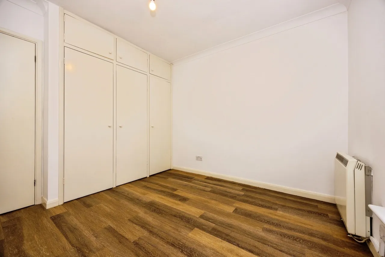 Martyr Road, Guildford, GU1, photo 8