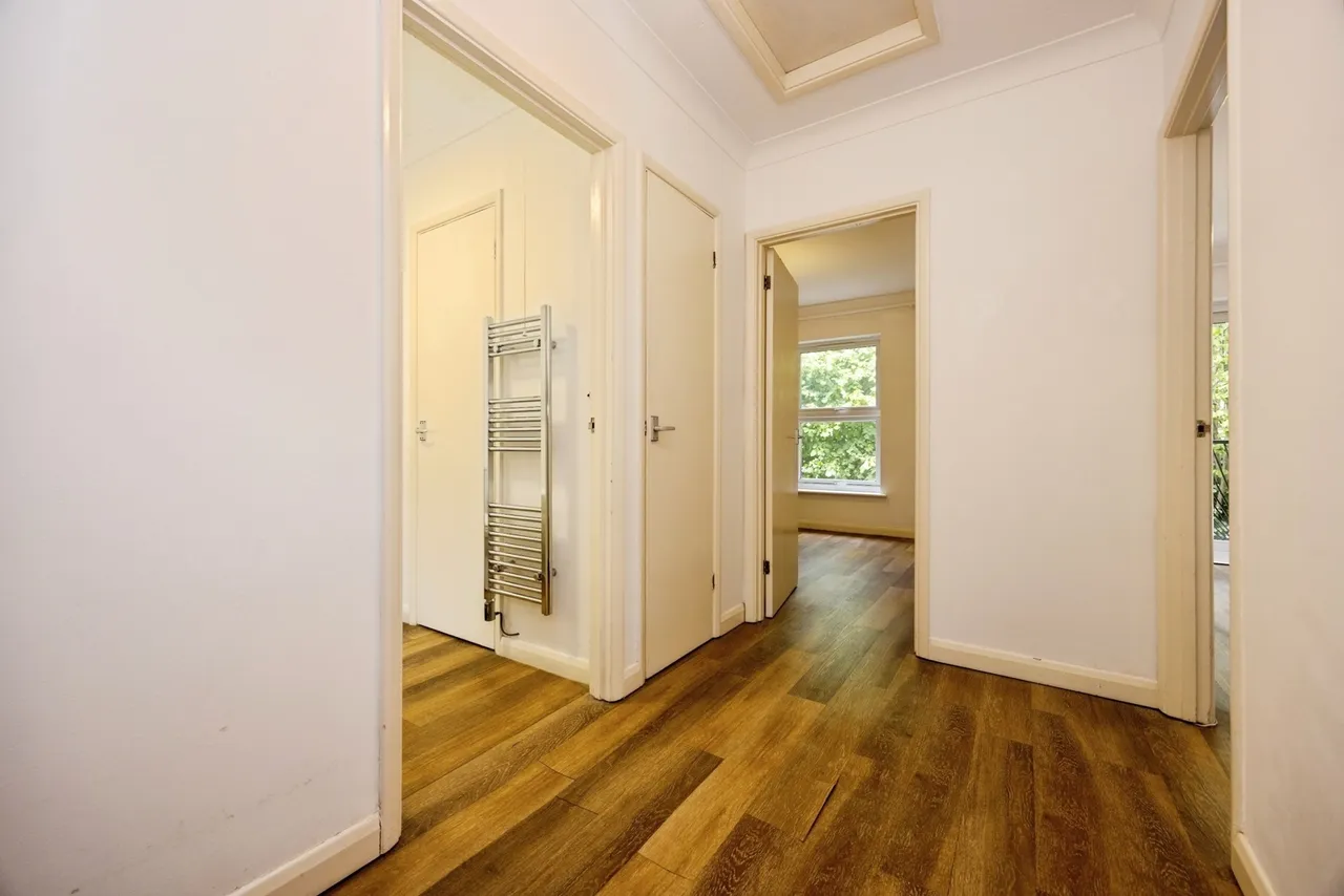 Martyr Road, Guildford, GU1, photo 6