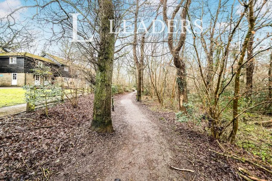 The Weald, East Grinstead, RH19, photo 15