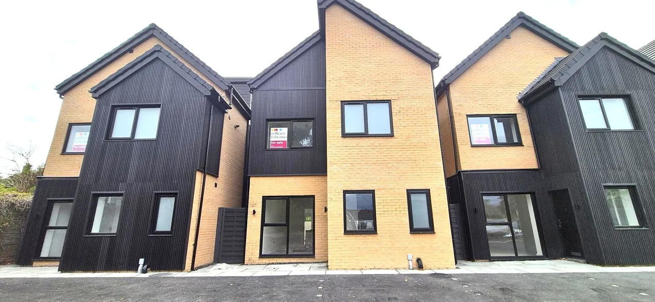 4 bed house for sale — Toller Lane, Bradford