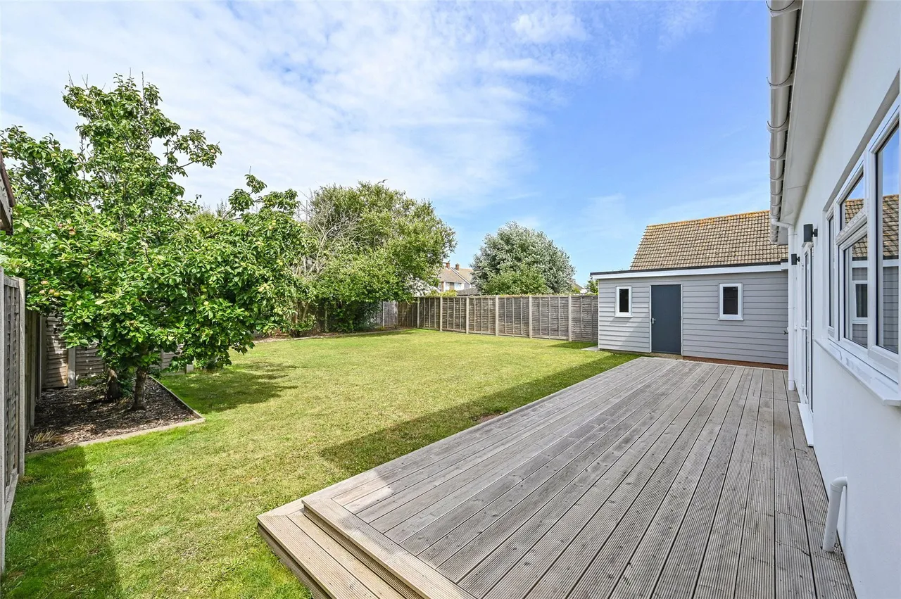 Seafield Close, East Wittering, PO20, photo 13