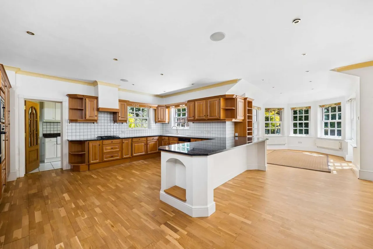 Hambledon Park, Hambledon, Godalming, Surrey, GU8 4ER, photo 4