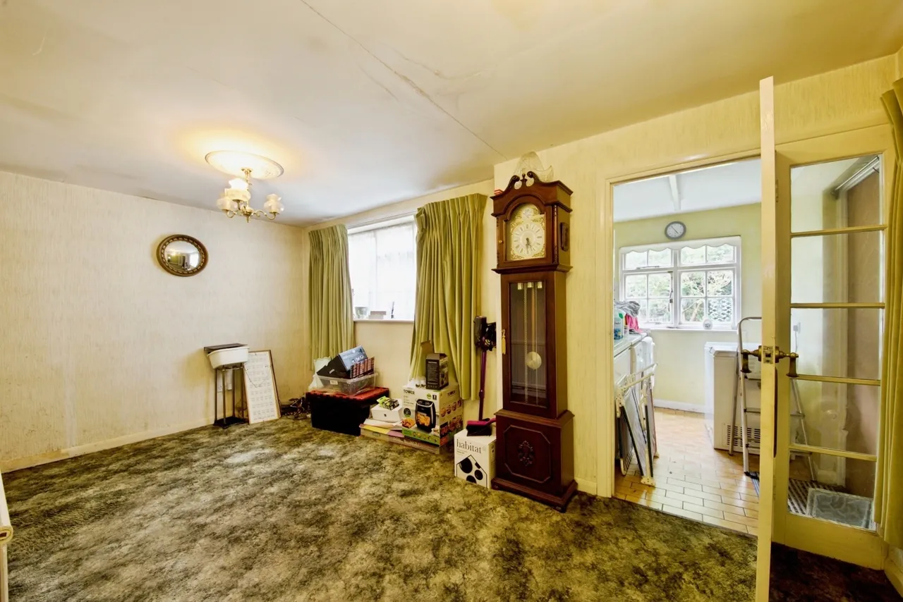 Meadgate Avenue, WOODFORD GREEN, Essex, IG8, photo 6
