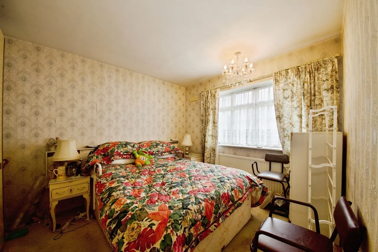Meadgate Avenue, WOODFORD GREEN, Essex, IG8, photo 9