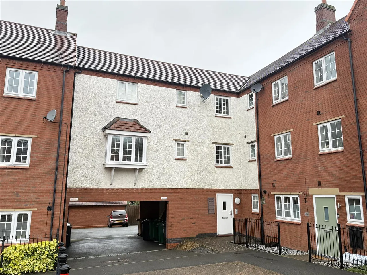1 bed flat for sale, Salford Way, Church Gresley, DE11