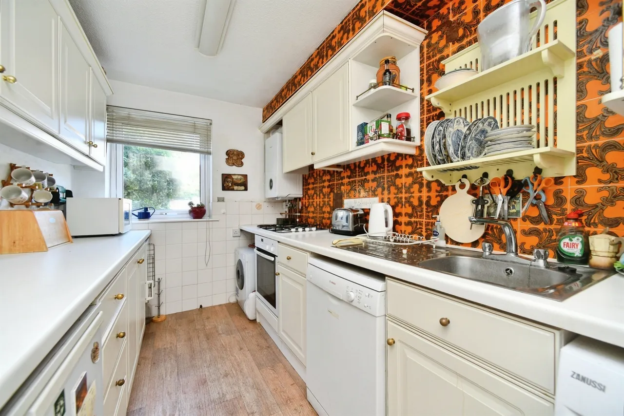 2 bed flat for sale — London Road, Brighton