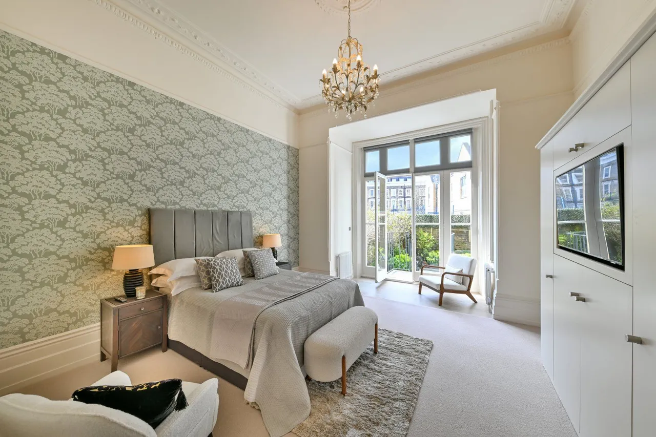 Earl's Court Square, Earl's Court, London, SW5 9DG, photo 8
