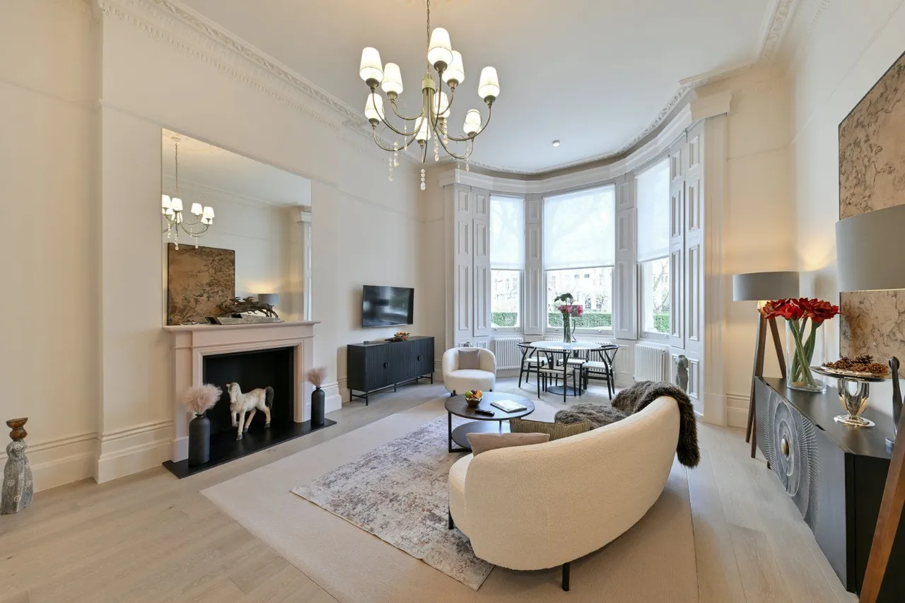 2 bed flat for sale — Earl's Court Square, Earl's Court, London, SW5 9DG