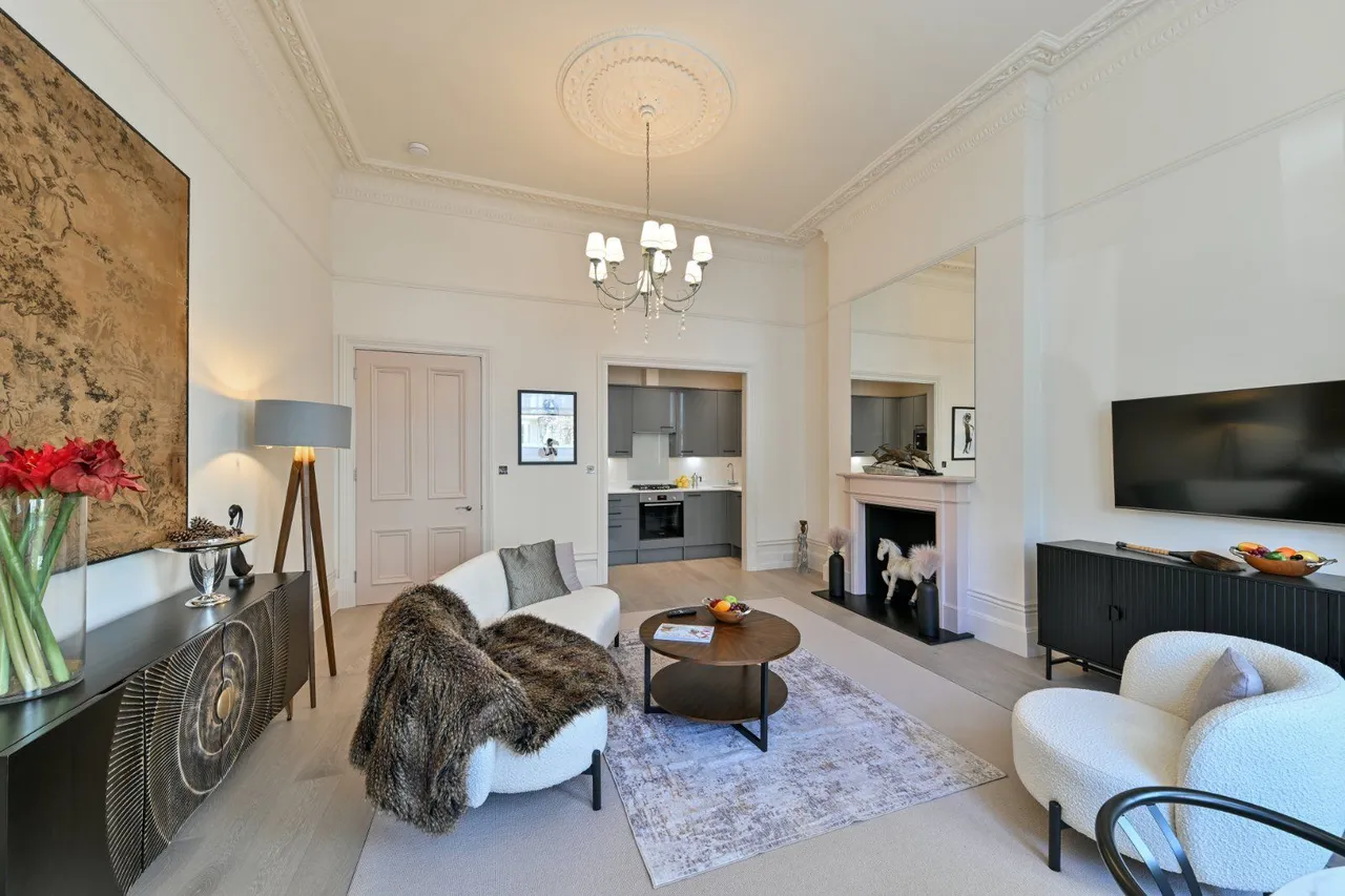 Earl's Court Square, Earl's Court, London, SW5 9DG, photo 5