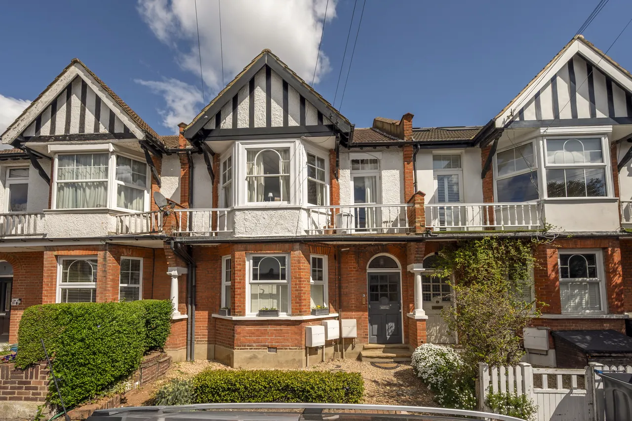 3 bed flat for sale — 3 Stanton Road, London