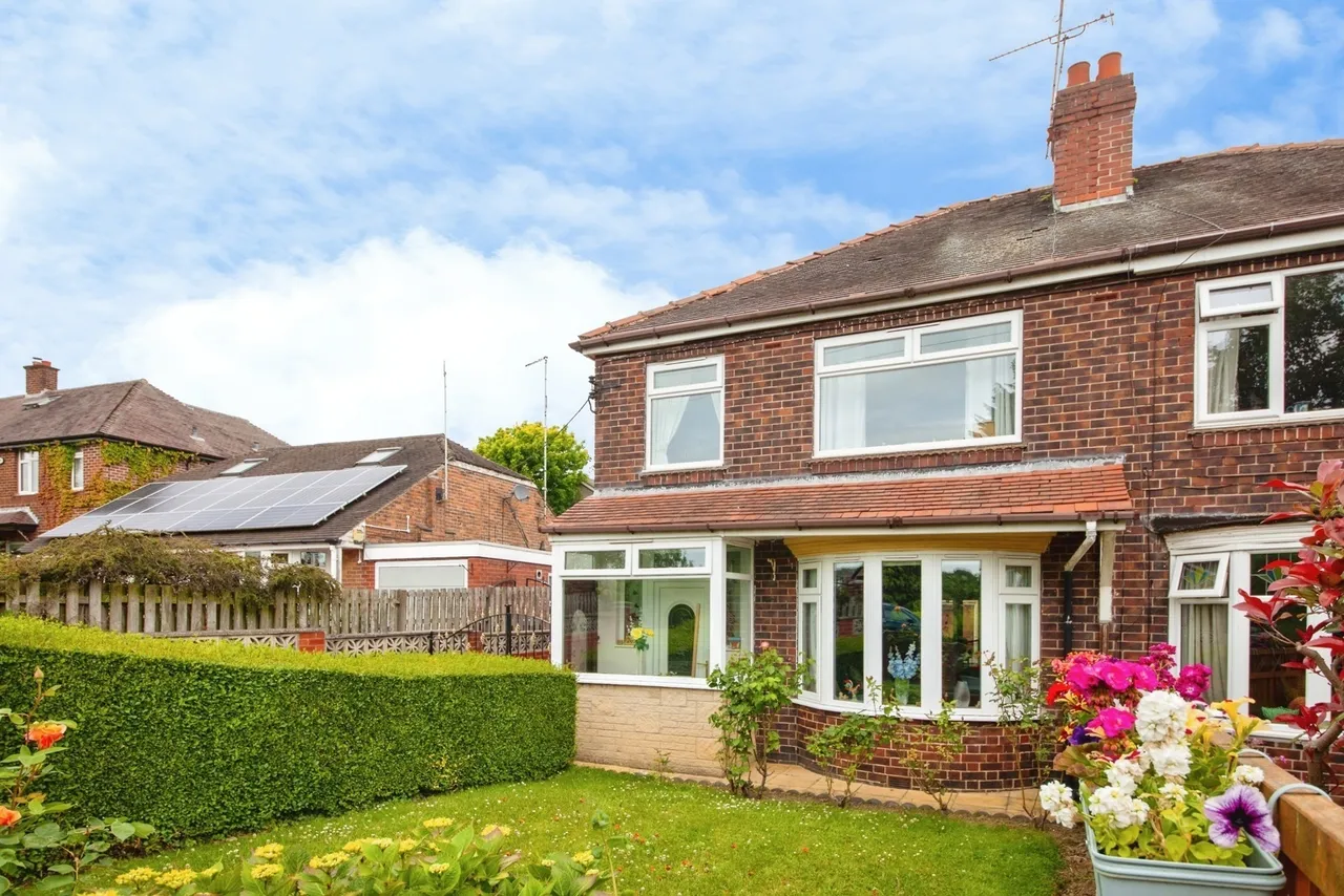 Springwood Lane, High Green, Sheffield, S35, photo 2