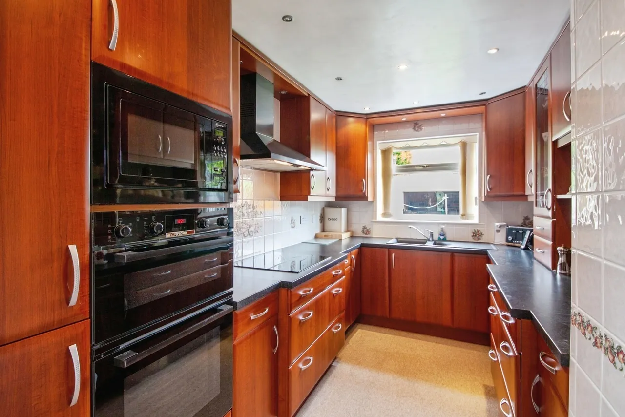 Springwood Lane, High Green, Sheffield, S35, photo 9