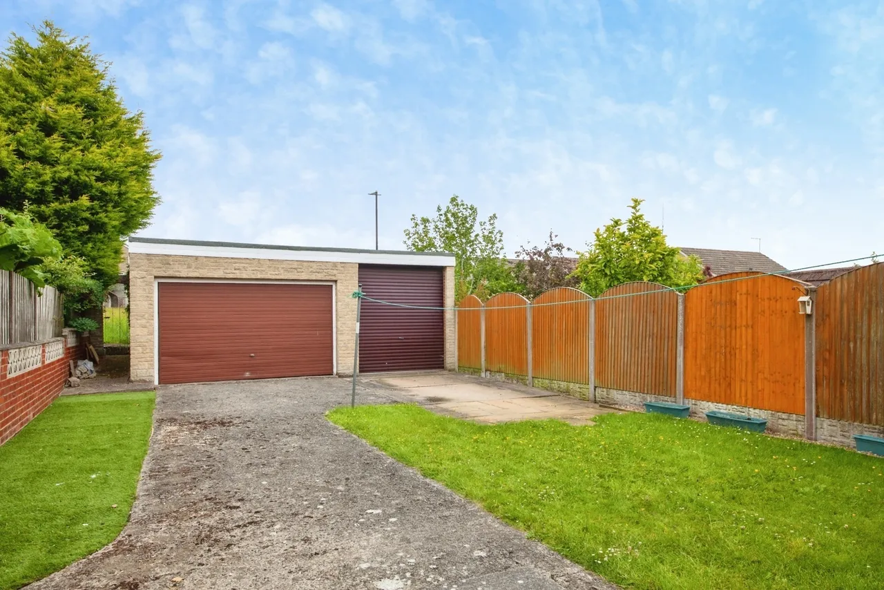 Springwood Lane, High Green, Sheffield, S35, photo 3