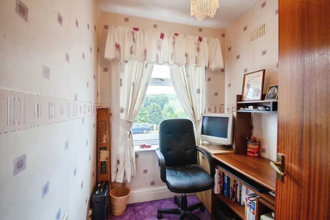 Springwood Lane, High Green, Sheffield, S35, photo 17