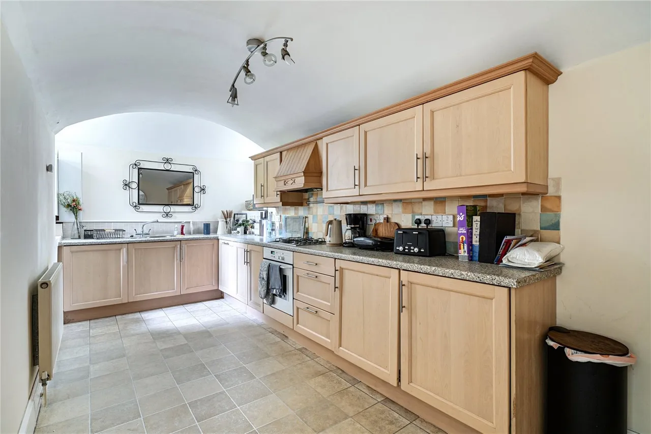 Pittville Lawn, Cheltenham, GL52, photo 2