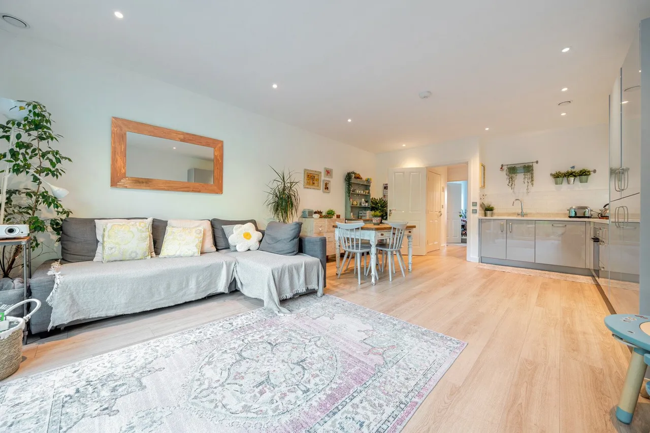 Brumwell Avenue, Woolwich, SE18, photo 3