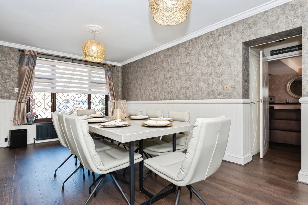 Foyle Drive, SOUTH OCKENDON, Essex, RM15, photo 5