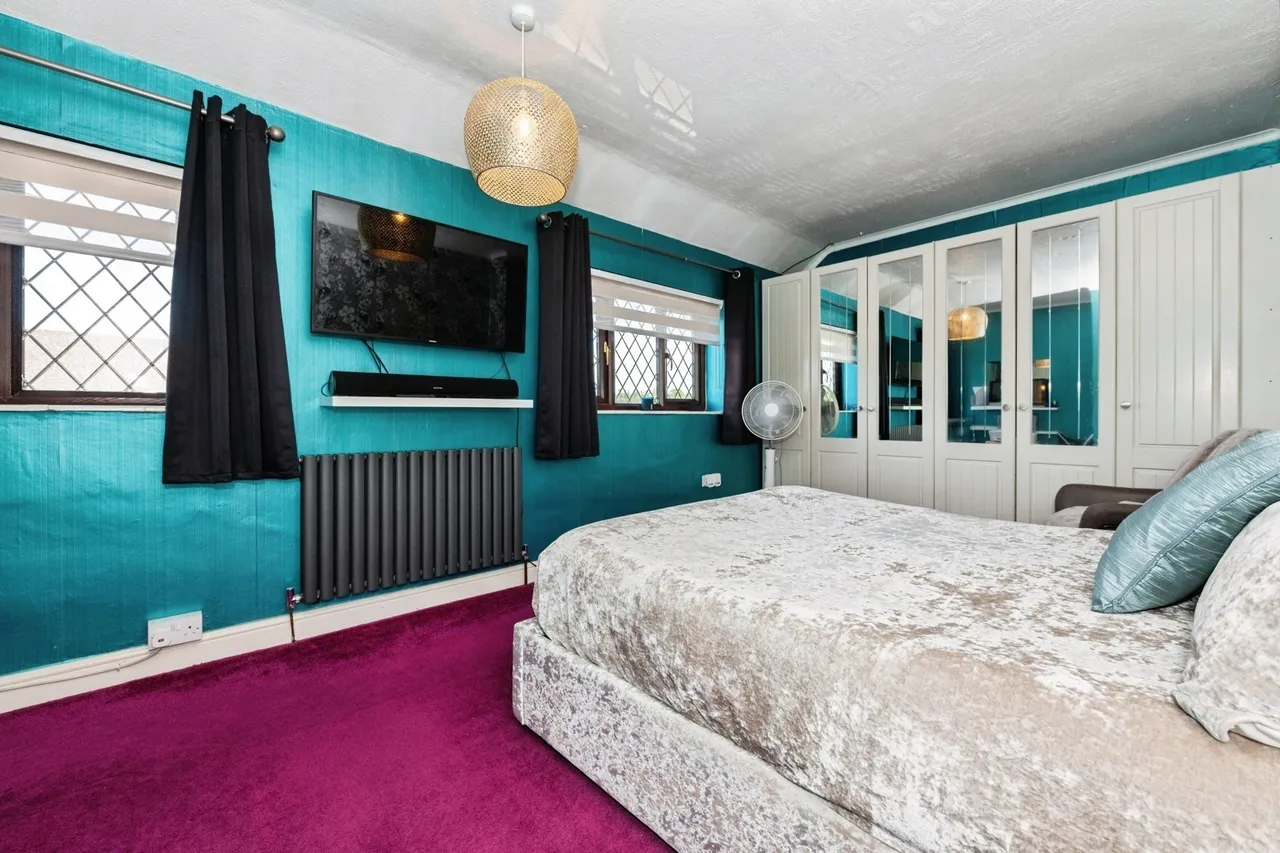 Foyle Drive, SOUTH OCKENDON, Essex, RM15, photo 16