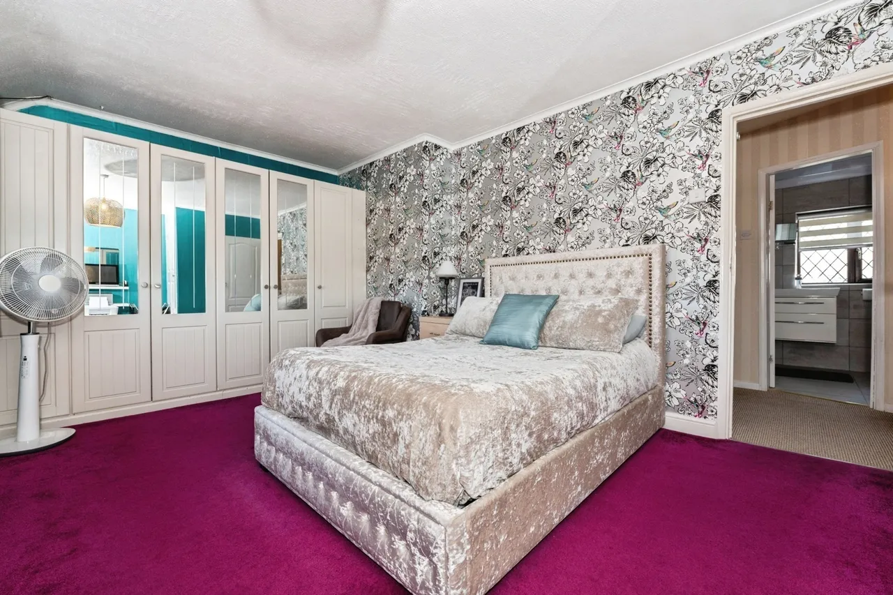 Foyle Drive, SOUTH OCKENDON, Essex, RM15, photo 15