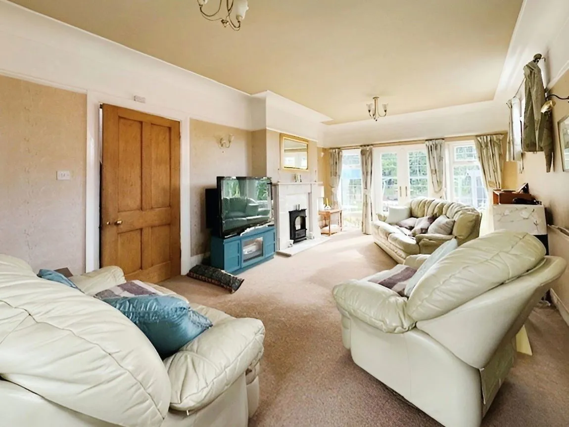The Avenue, Prestatyn, Denbighshire, LL19 9RD, photo 3