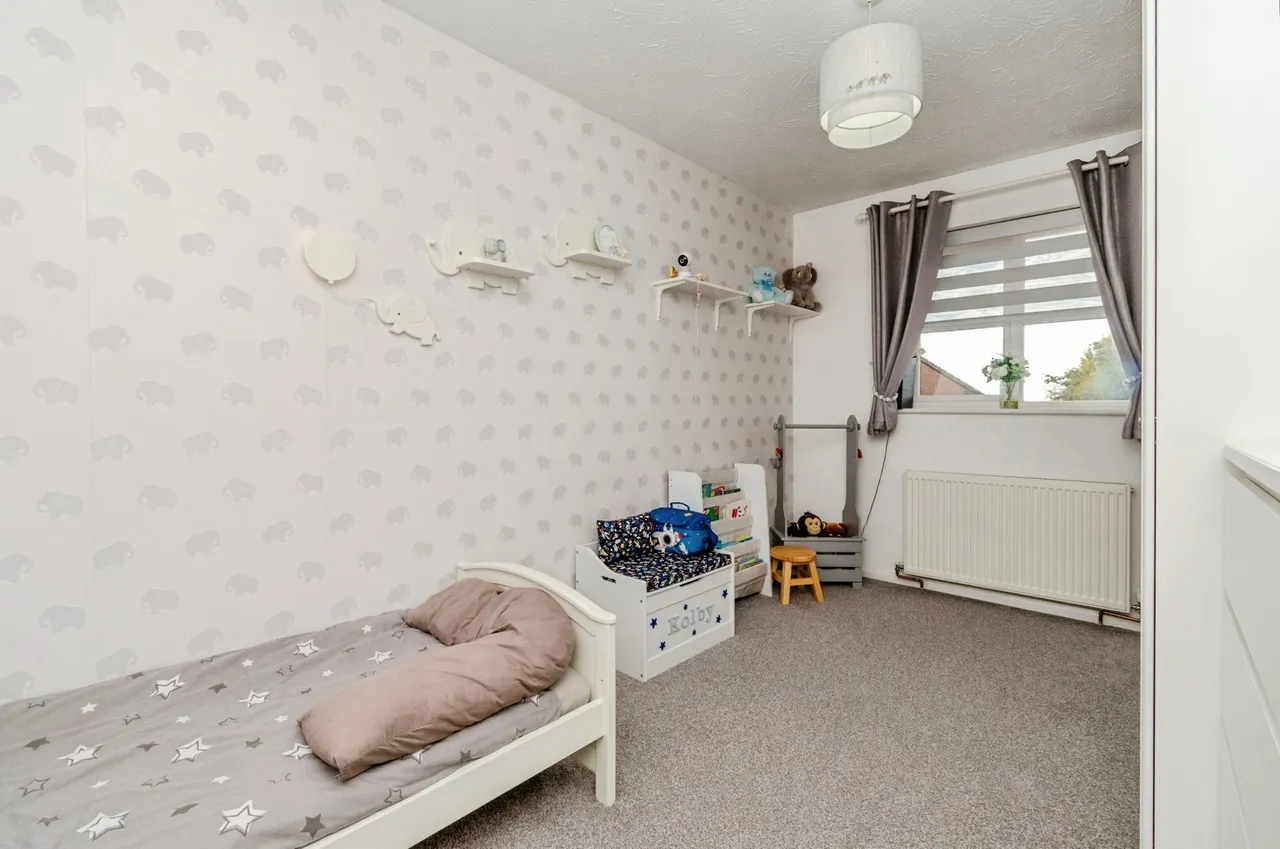Whitethorn Close, Hednesford, Cannock, Staffordshire, WS12, photo 11
