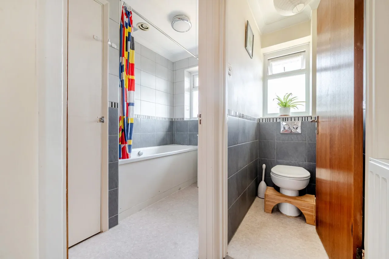 Barham Close, BR2, photo 9