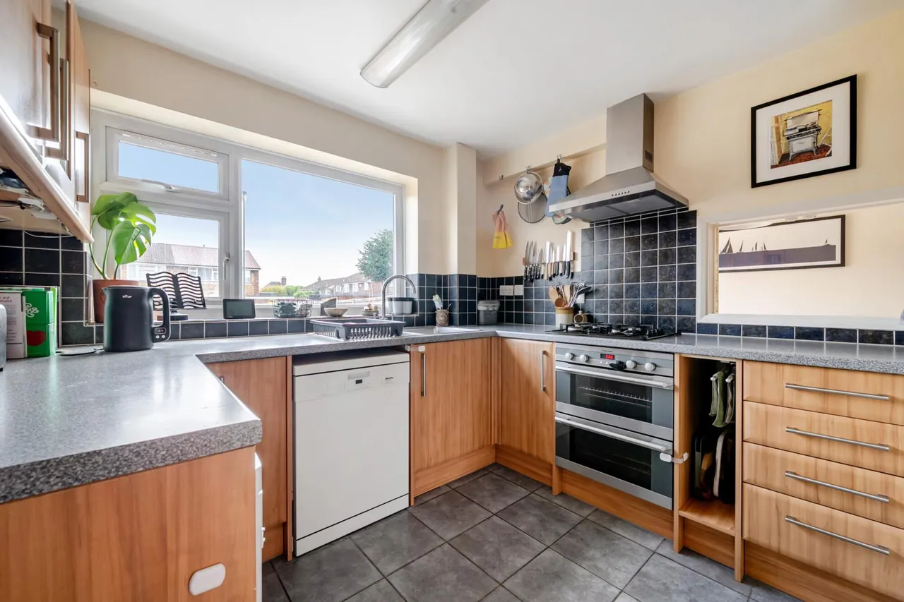 Barham Close, BR2, photo 18