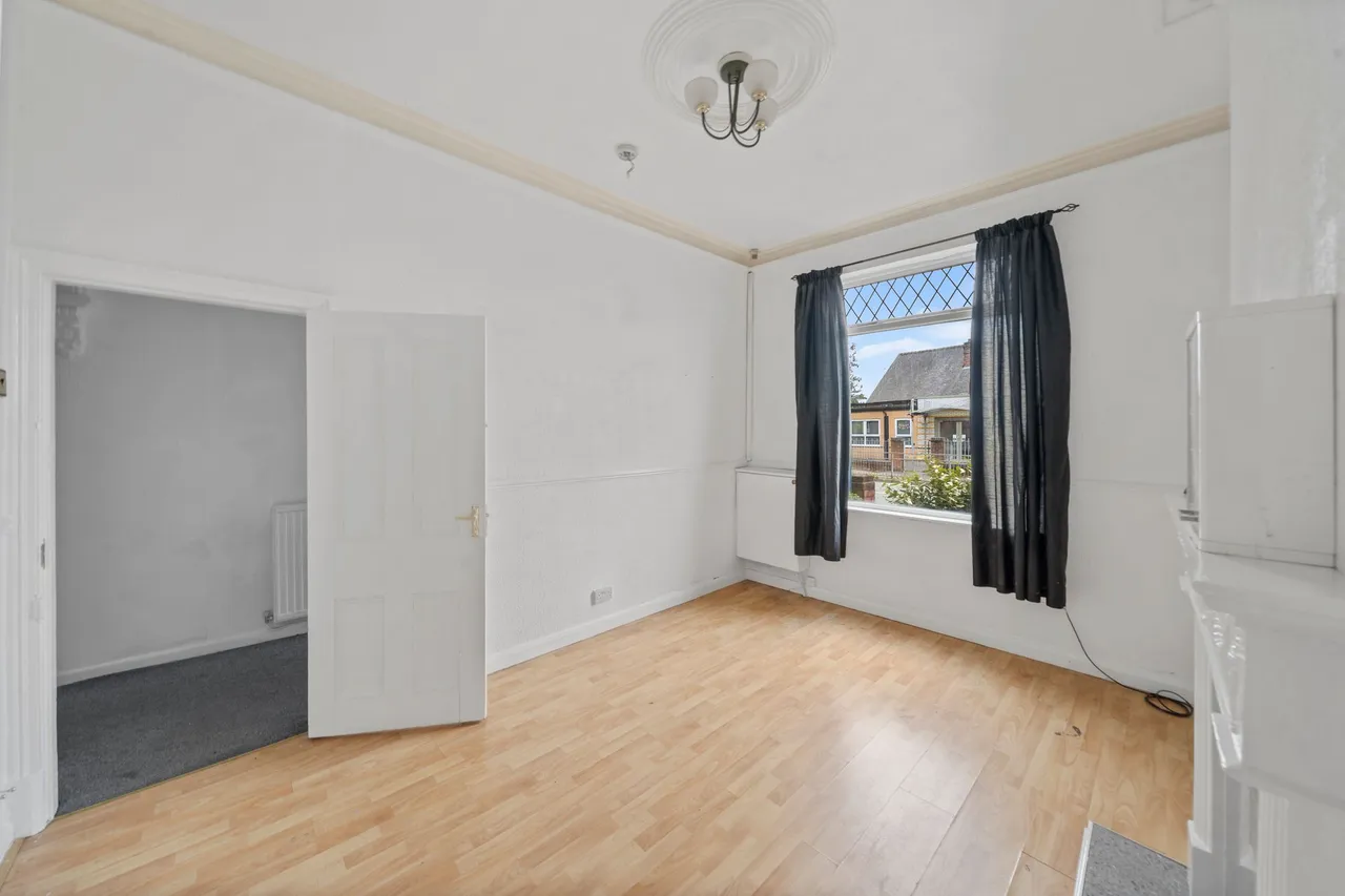Kirkhall Lane, Leigh, Leigh, WN7 1RY, photo 2