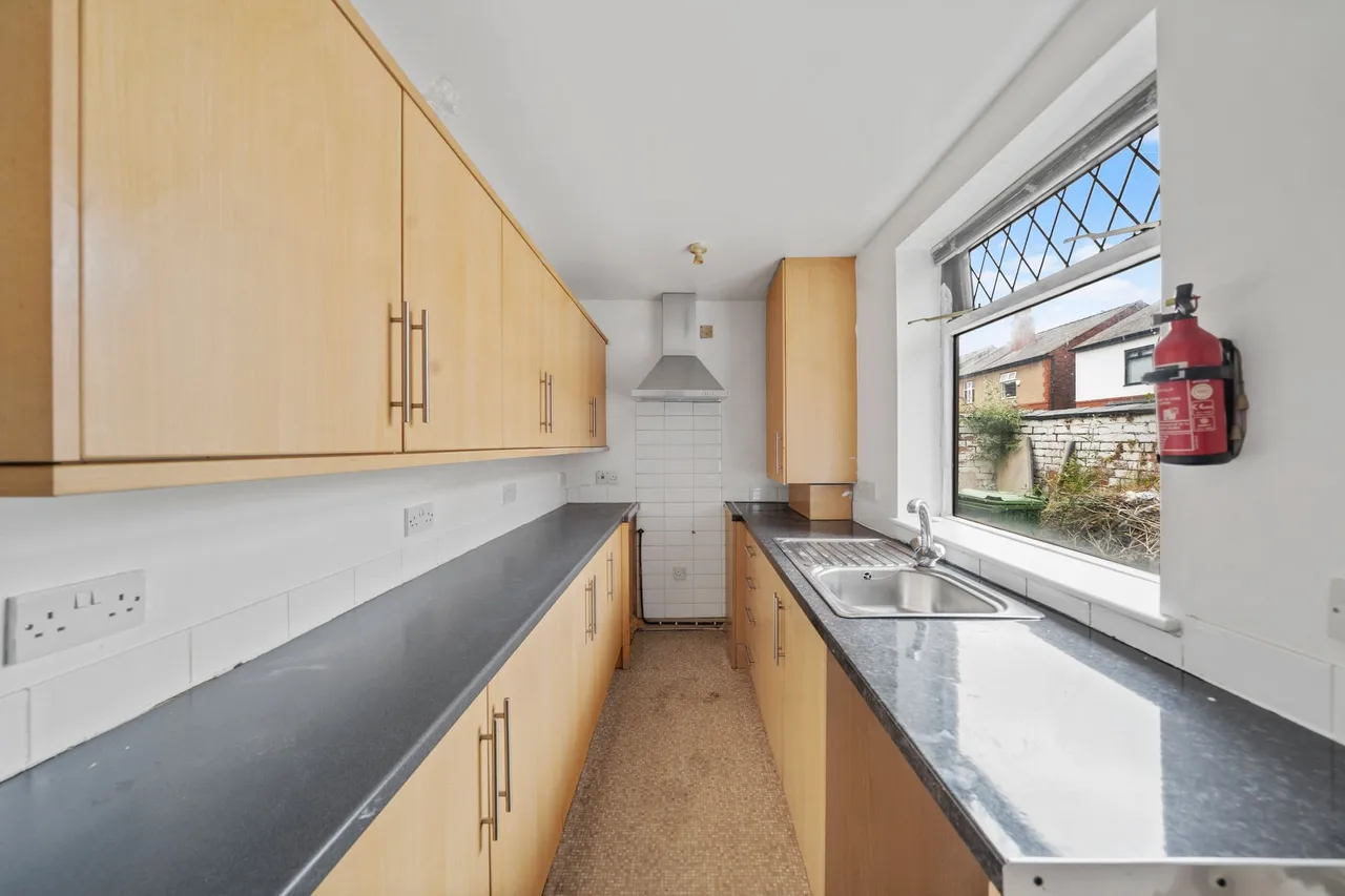 Kirkhall Lane, Leigh, Leigh, WN7 1RY, photo 4