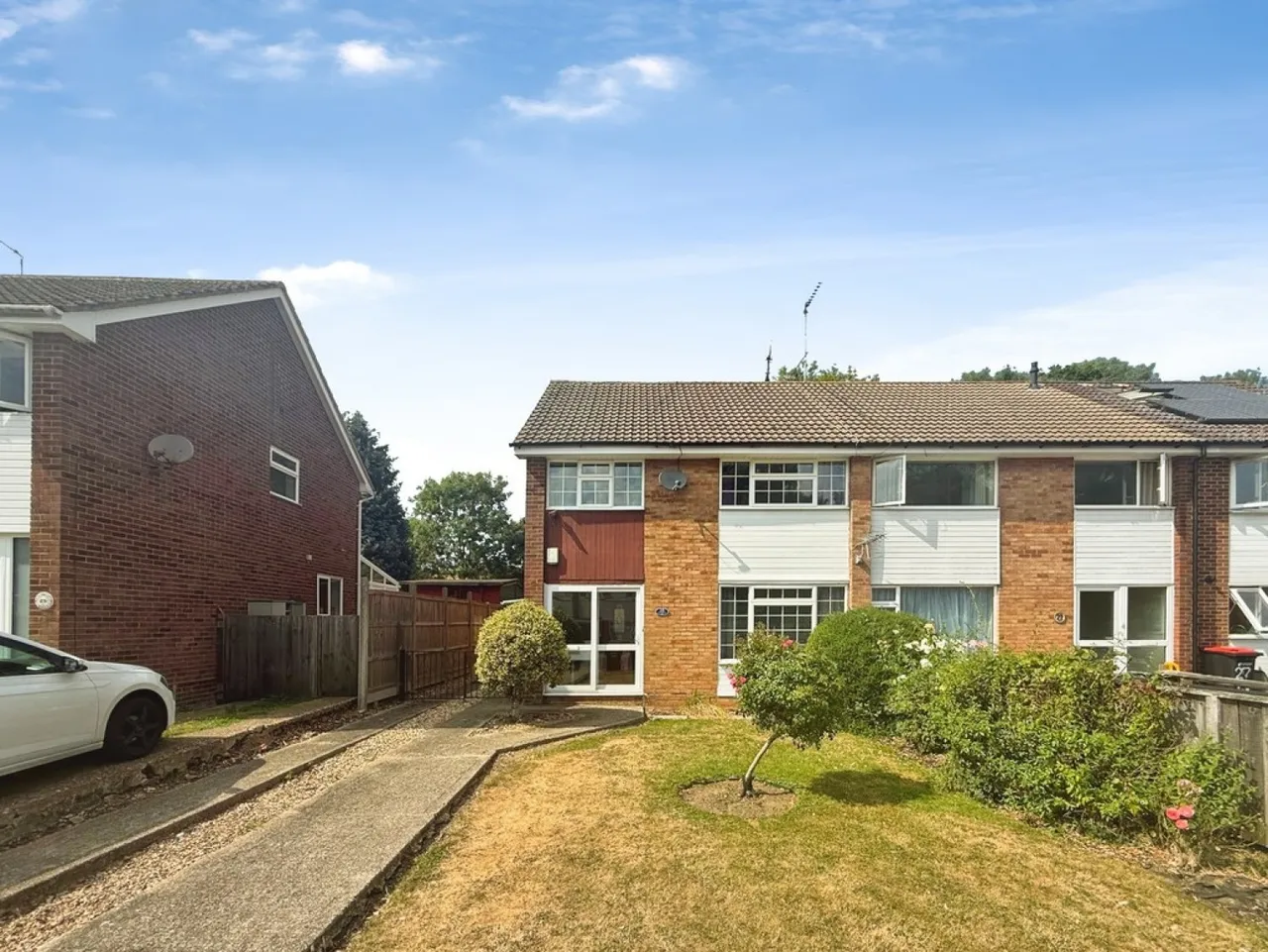 4 bed house to rent — Long Meadow Way, Canterbury