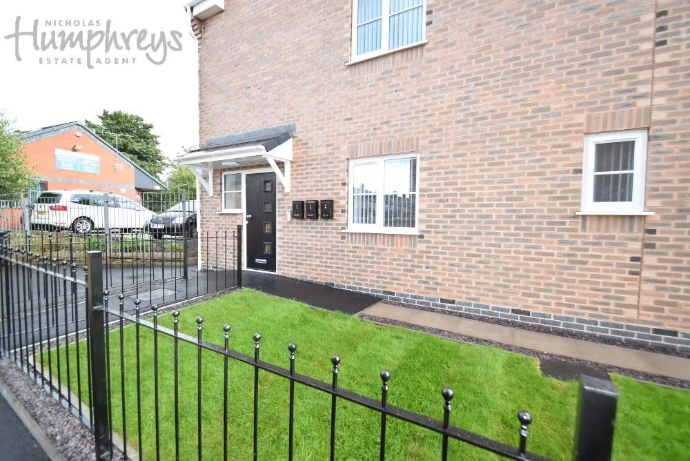 Lyme Valley Mews, Newcastle-Under-Lyme, ST5, photo 3