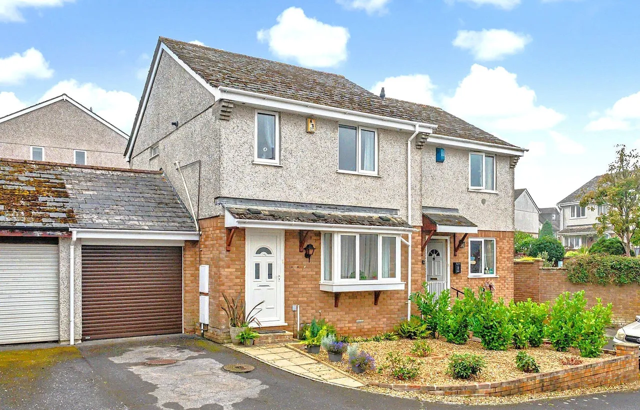 3 bed property for sale — Butterdown, Latchbrook, Saltash, Cornwall, PL12