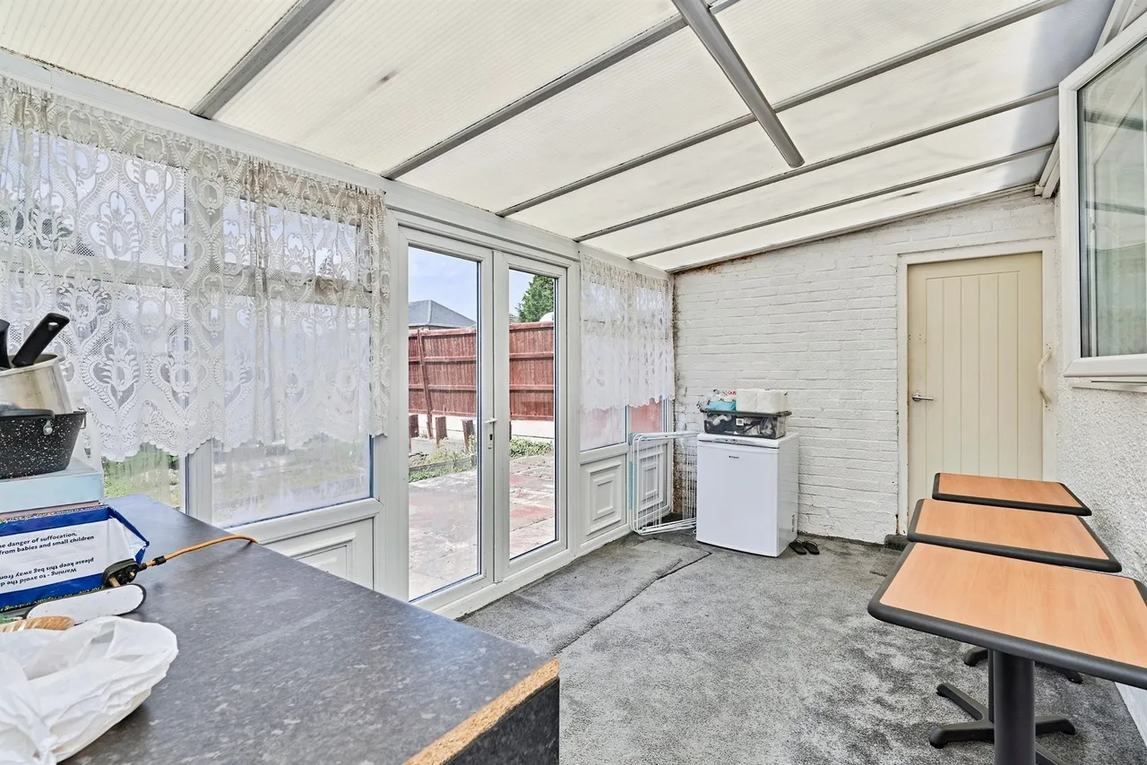 Uplands Avenue, Willenhall, WV13, photo 10