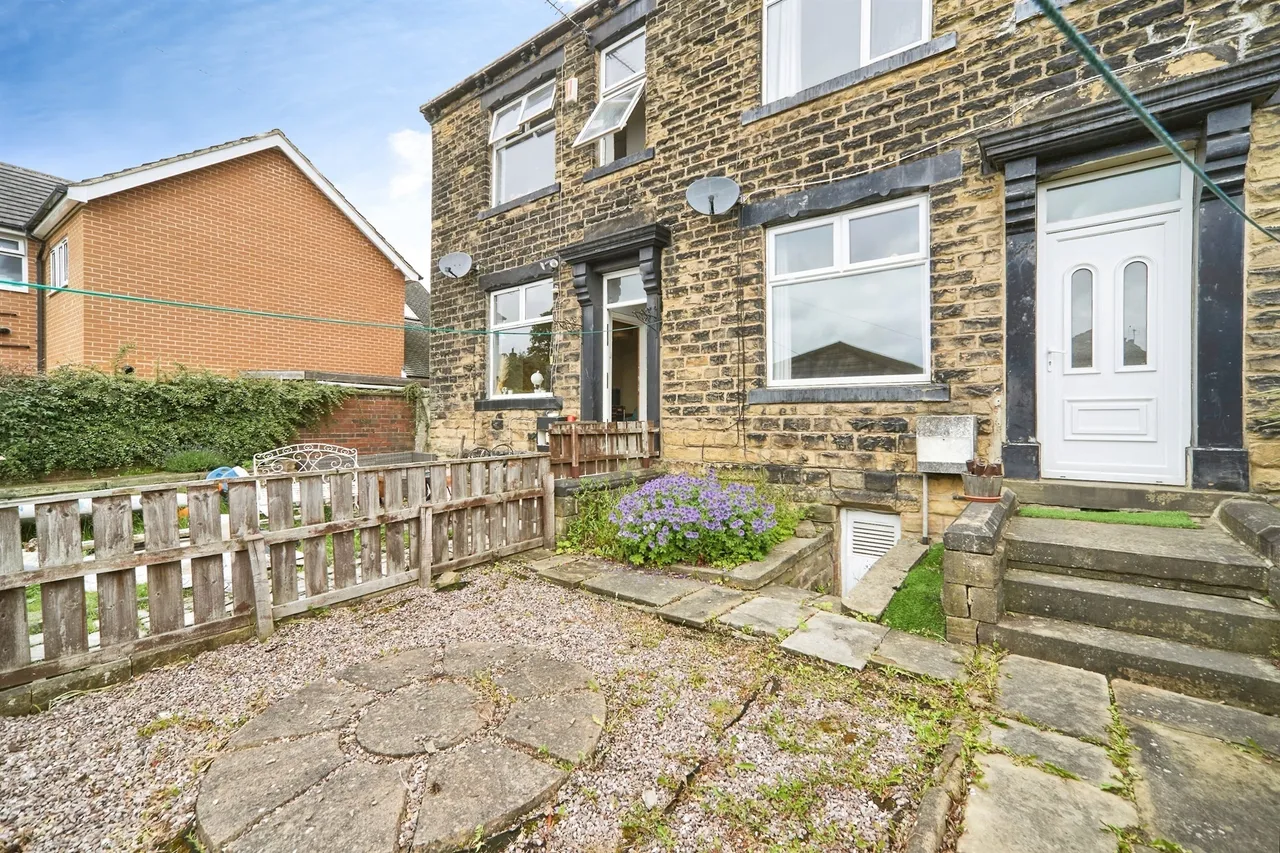 School Street, Pudsey, LS28, photo 9